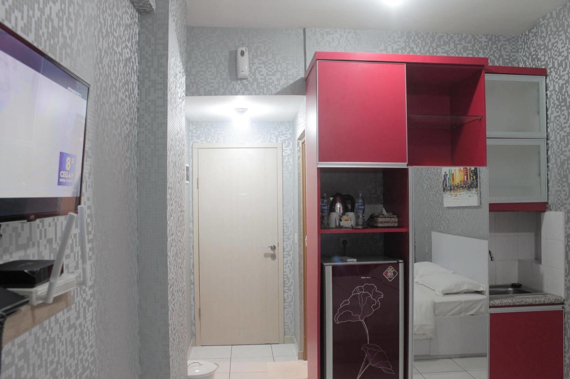 Myrooms Bekasi Exterior photo