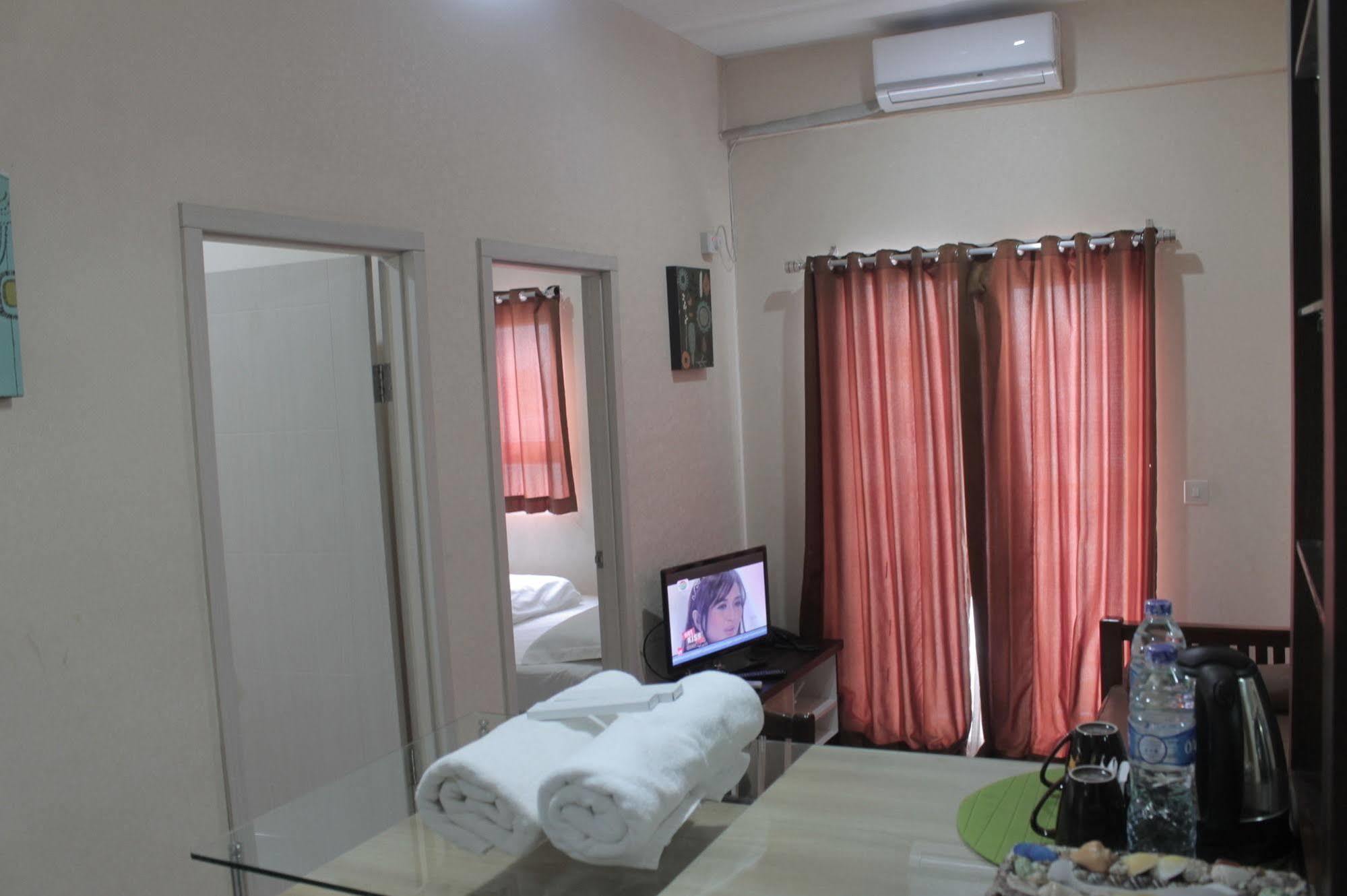 Myrooms Bekasi Exterior photo