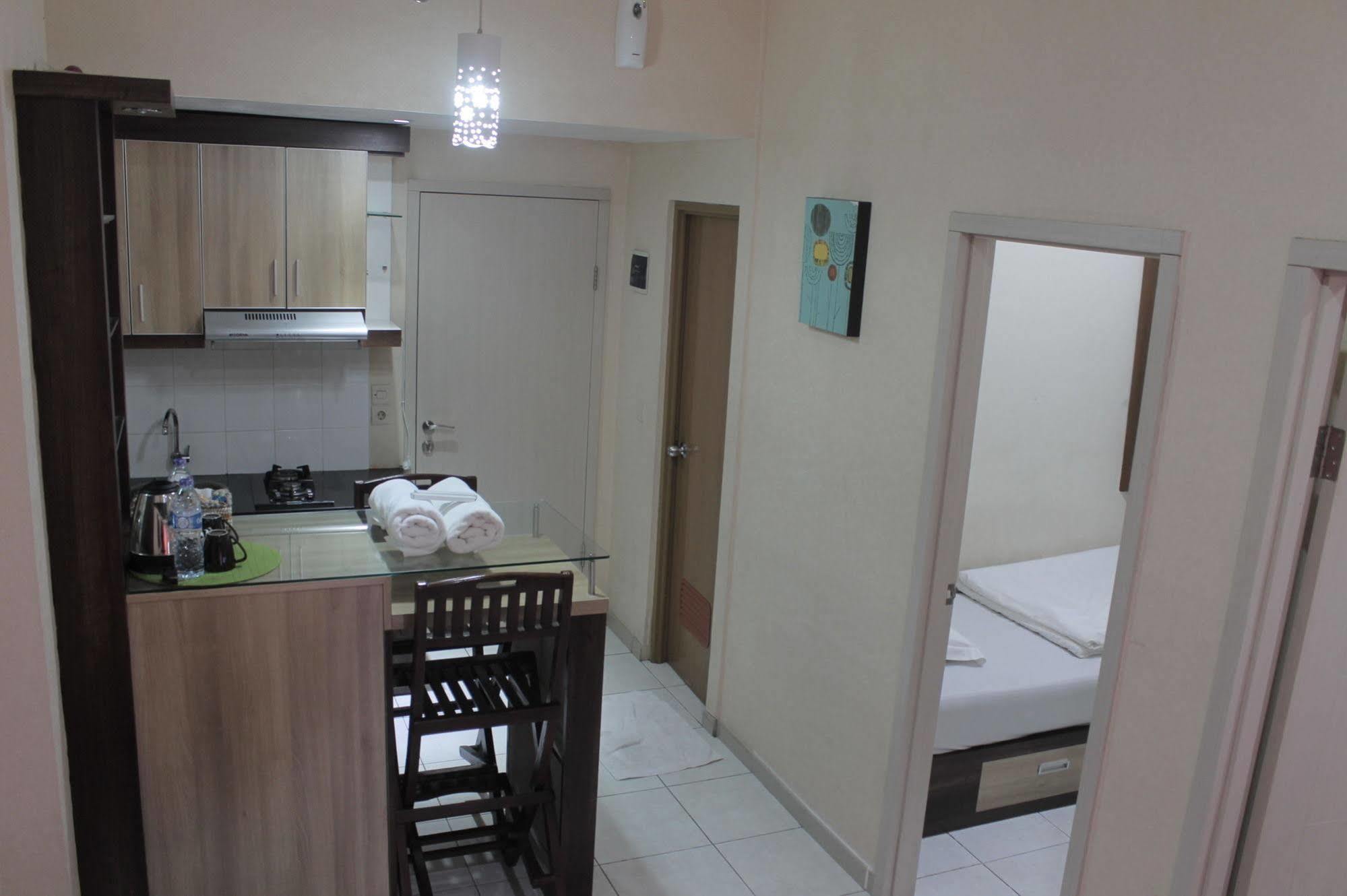 Myrooms Bekasi Exterior photo
