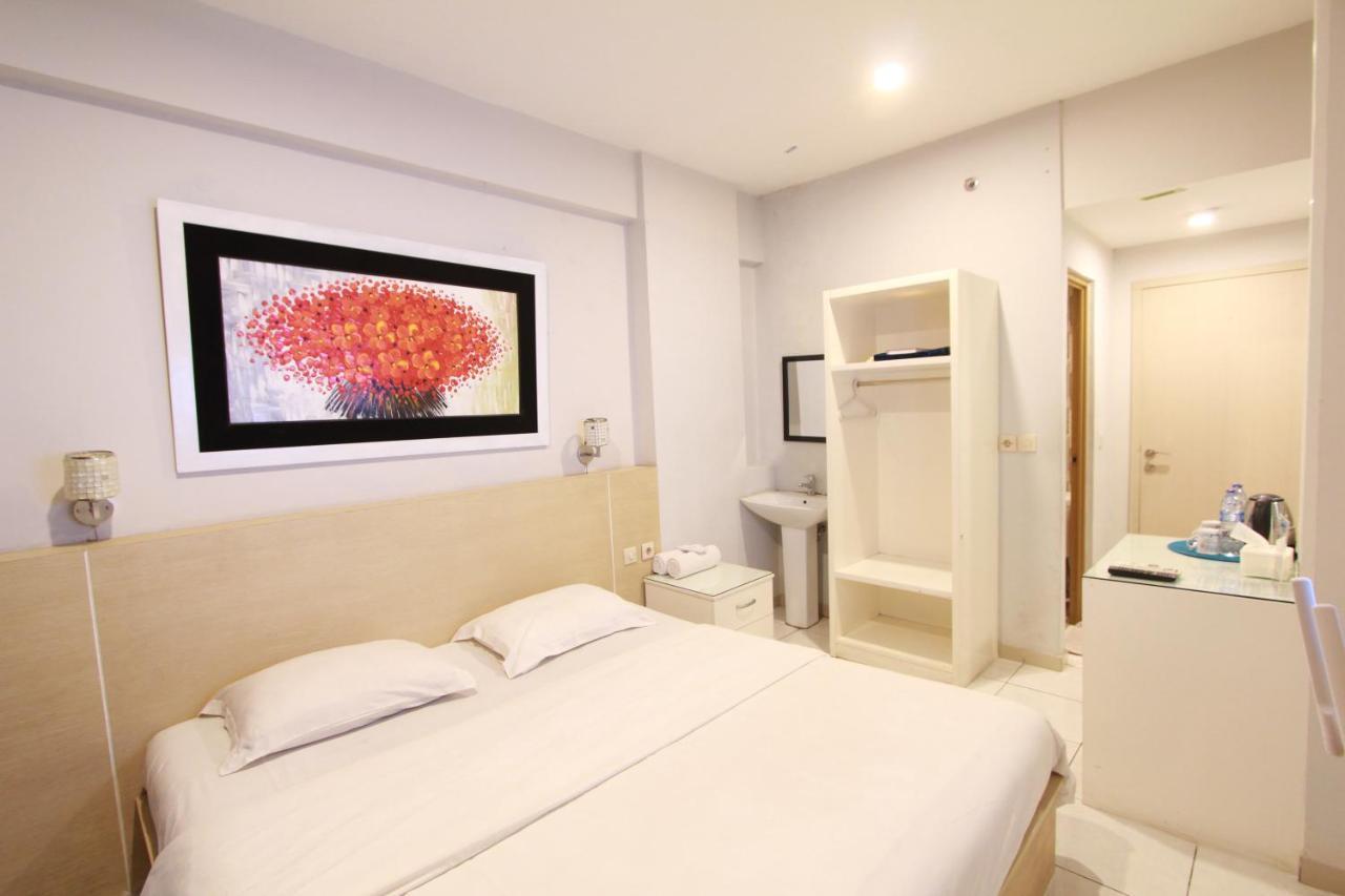 Myrooms Bekasi Exterior photo