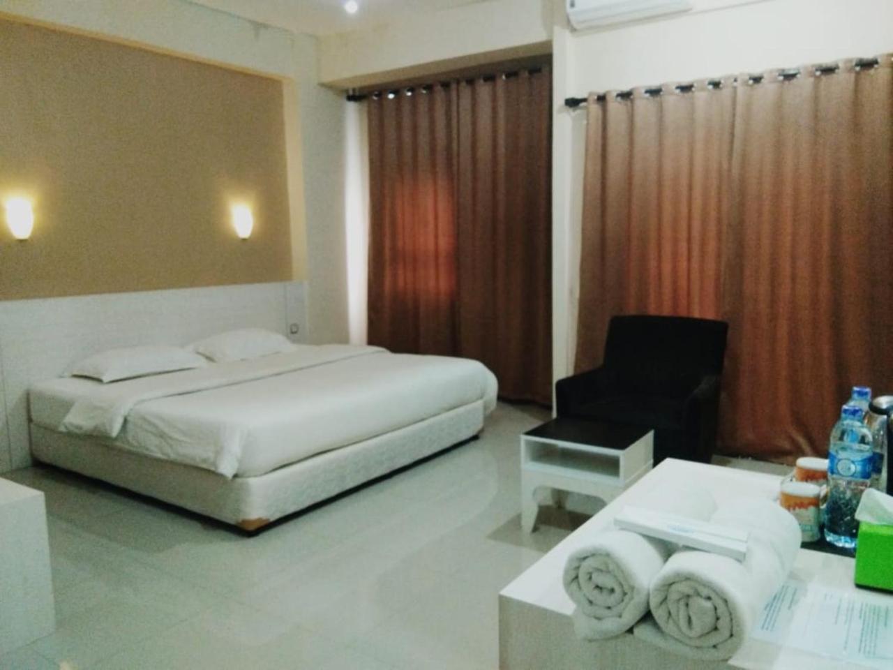 Myrooms Bekasi Exterior photo