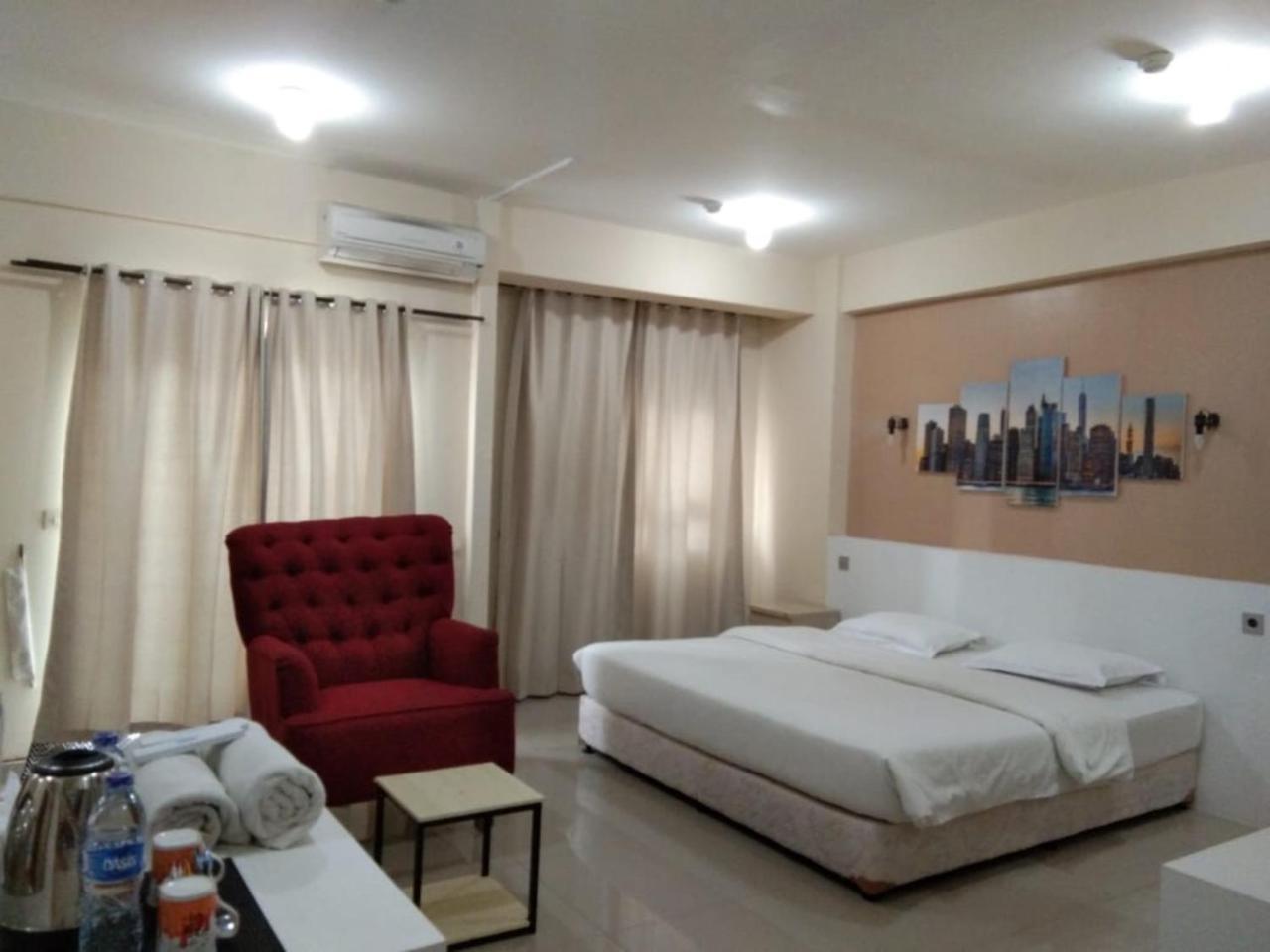 Myrooms Bekasi Exterior photo